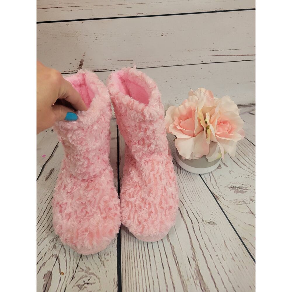 NEW Slippers Boot Home Winter Warm Lined with‎ Tassels Pink Sz Medium